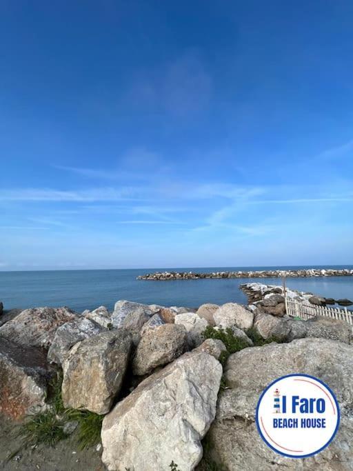 Il Faro Beach House Marina Di Pisa Luaran gambar